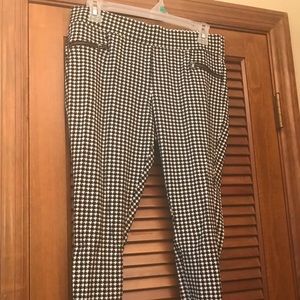 Cute Pattern Old Navy Stevie Pants Size M